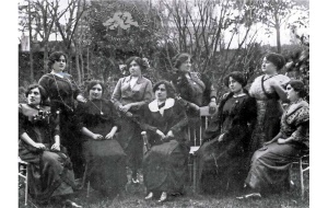 1913 - Posando despus de merendar
